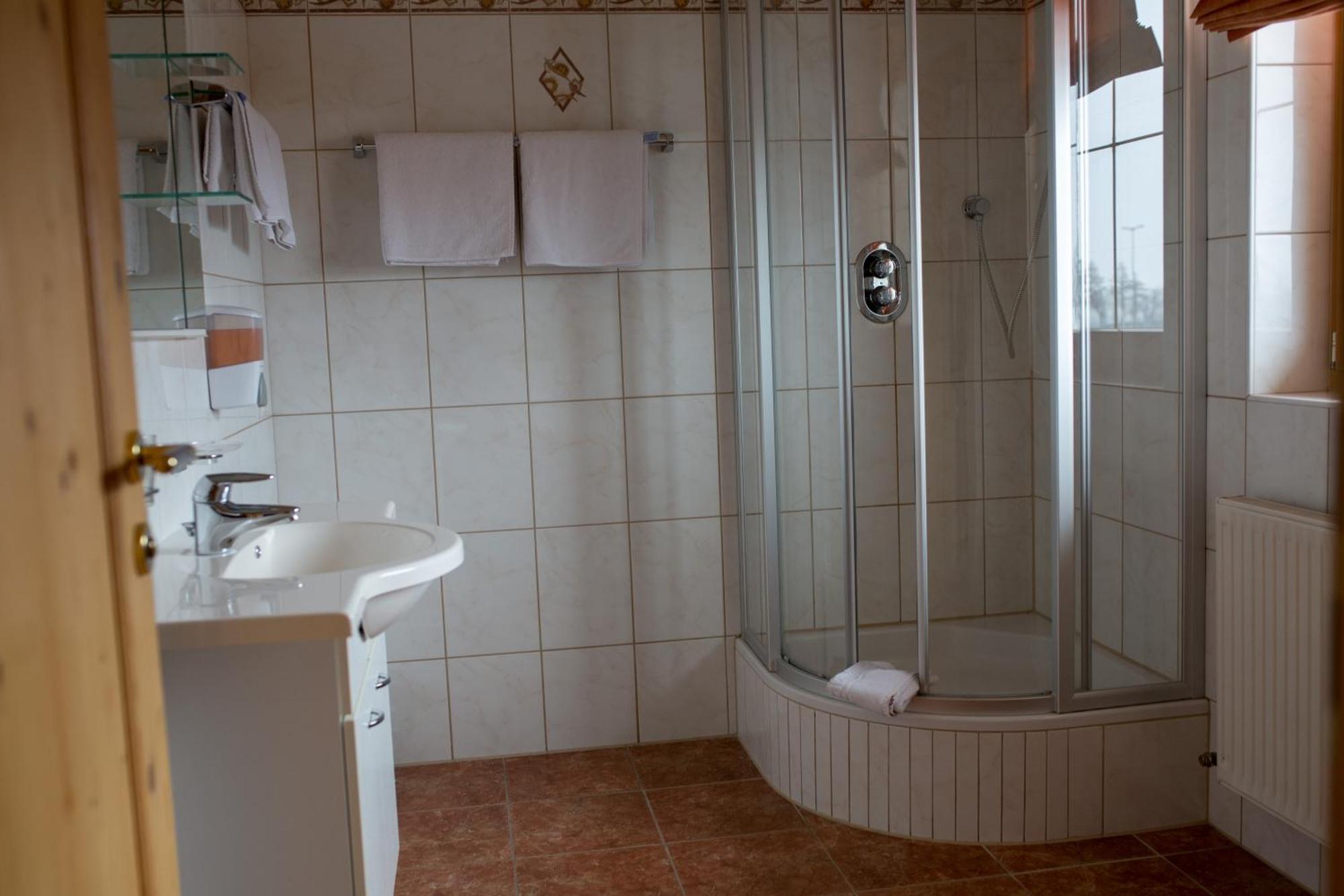 Pension Sonnenheim Schonberg im Stubaital Room photo