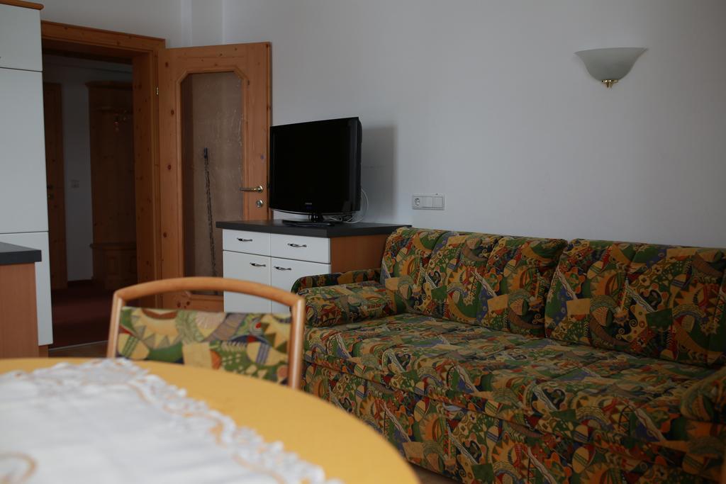 Pension Sonnenheim Schonberg im Stubaital Exterior photo