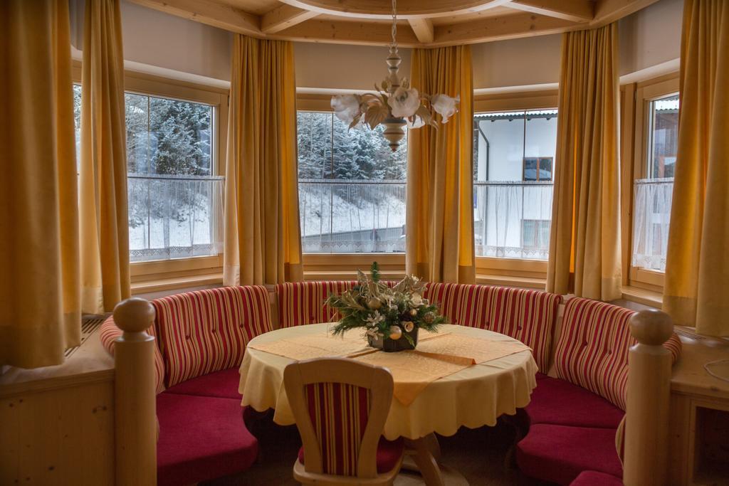 Pension Sonnenheim Schonberg im Stubaital Exterior photo